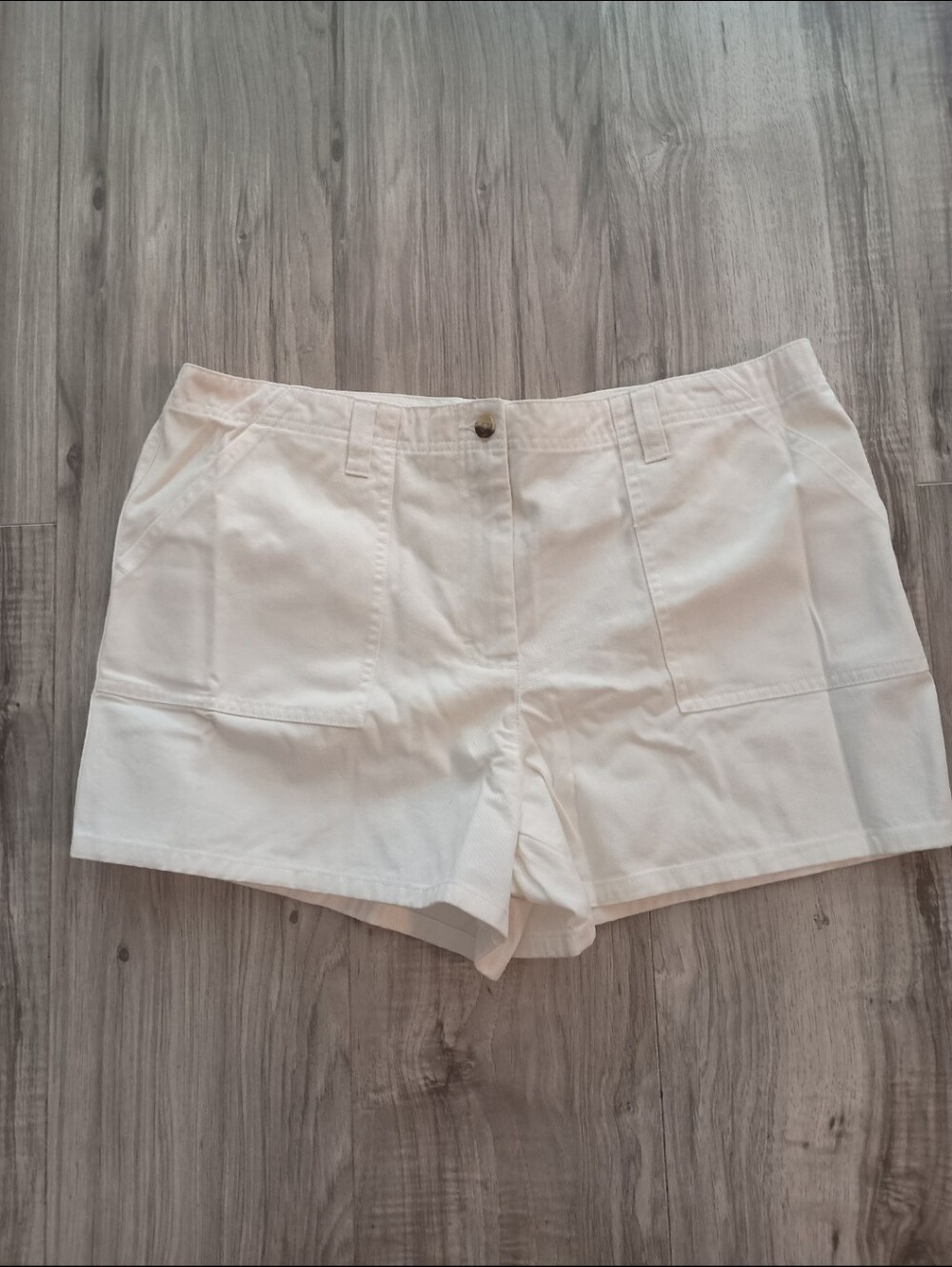 Victoria's Secret Moda International White Cotton Corduroy Shorts Size 16 NIB